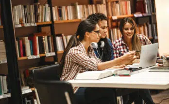 étudiants en école de commerce